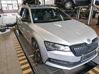 Škoda Superb iV sportline TSI 160kw/panorama/tažné/kamera
