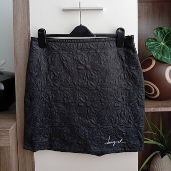 Desigual dámská mini sukně vel. M
