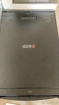 APC AR3003 Skříň serverového racku