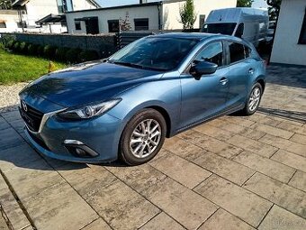 Mazda 3 Attraction 2,0 88 kw-Top stav, servis, tažné