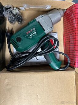 SS09-24 - elektrický rázový utahovák 900 W DWT