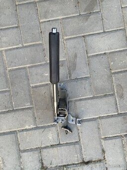 páka ruční brzdy Škoda Octavia 2 RS 2007
