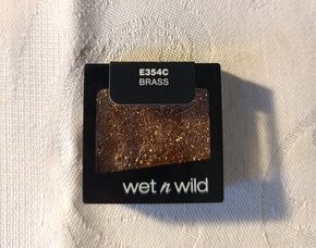 Třpytivé zlaté oční stíny wet n wild