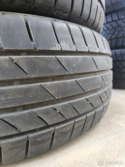 205/60R16 92V Ecsta HS51 KUMHO