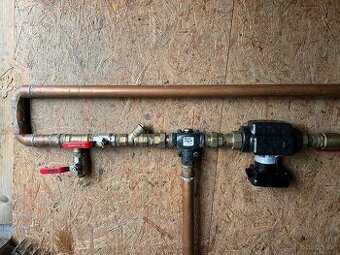 Sestava s oběhovým čerpadlem