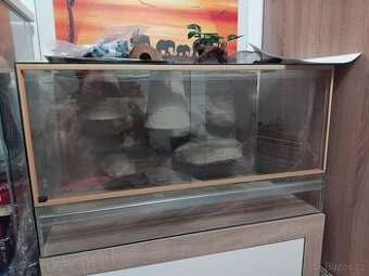 Nové nepoužité terarium.