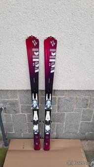 Kvalitní carvingové lyže Völkl 158 cm