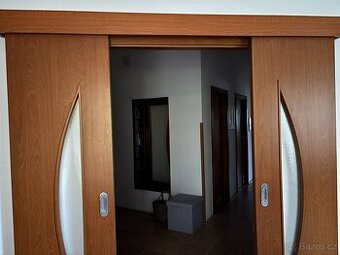 Interiérové posuvné dveře vč. pojezdu a garnyže