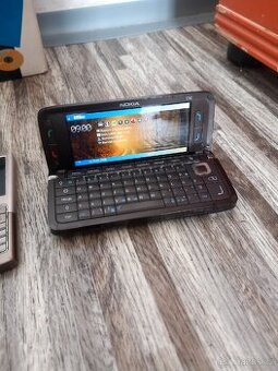 Nokia E90
