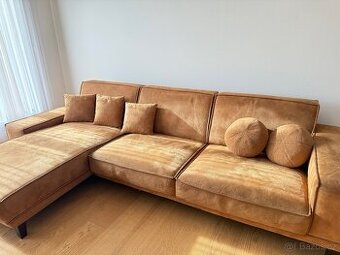 Prodávám luxusní čalouněnou sedačku v barvě karamel