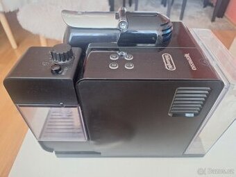 Kávovar Nespresso Delonghi