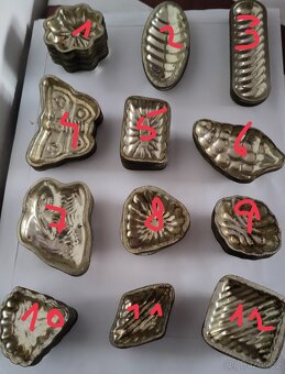 Retro formičky na rakvičky, vánoční cukroví