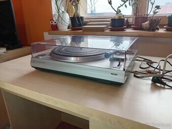 Gramofon Philips F7122 - plně funkční
