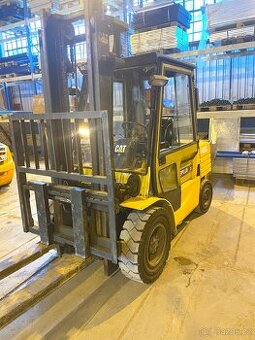 Dieselový VZV zn. CAT DP35A