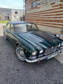 Jaguár XJ-6, 1. série british green - 1971