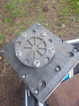 Botka, hutnící patka pro pěchy Dynapac