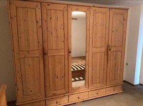 Kompletní ložnice dřevěná