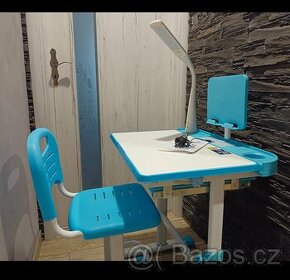 Nový rostoucí set stůl+židle v modré barvě