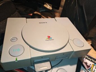 PlayStation 1 FAT první verze funkční SCPH 1002