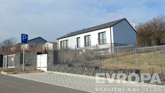 Novostavba rodinného domu 4+kk, pozemek 800m2, 15minut od ok