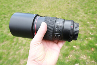 Canon EF 100mm f/2,8 L Macro IS USM.