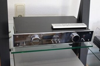 Špičkový předzesilovač Burmester 877
