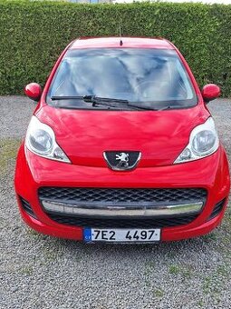 Prodám Peugeot 107,třídveřák,automat,spotťeba kolem 3.5-4.la