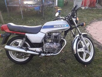 Honda CB 250