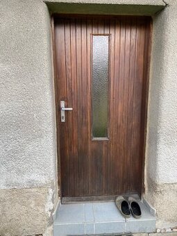 Exterierove domovní drevene spaletove dvere 90