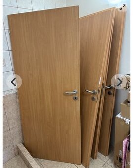 Sháním dveře
