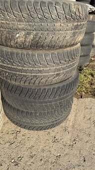 4x zimní pneu Nokian 225/60 R17 103H za 900 kč