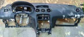Palubní deska Peugeot 308
