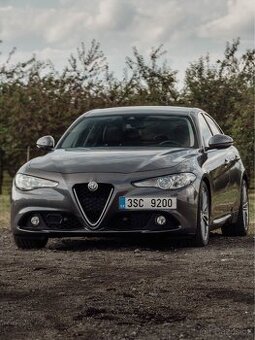 Alfa Romeo Giulia 2.2 JTDm 154 kW MANUÁL