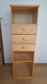 Domestav kvalitní skříňka z masivu