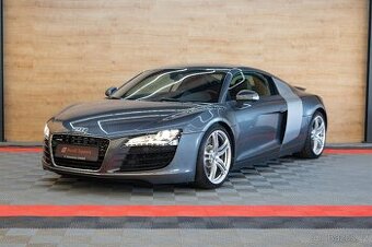 Audi R8 4.2 FSI V8 quattro R-tronic