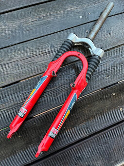 Odpružená vidlice RockShox Judy C MTB retro Long Travel