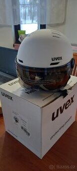 Lyžažská přilba Uvex