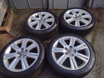 Prodám na Audi A4 b8,A5 org.alu kola 17"se zemními pneu