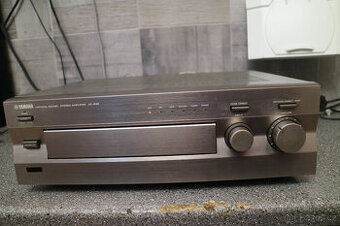 Zesilovac YAMAHA AX-596