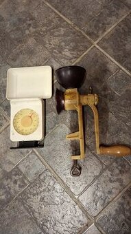 Starý mlýnek a váha