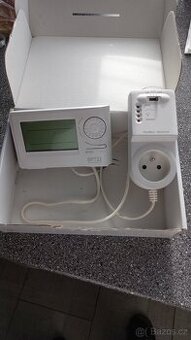 Bezdrátový programovatelný termostat.