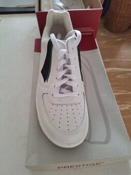 Prestige- obuv velikosti 41