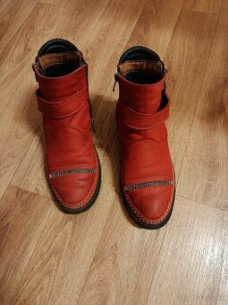 Prodám zimní obuv dámskou ,kvalitní,značkovou.