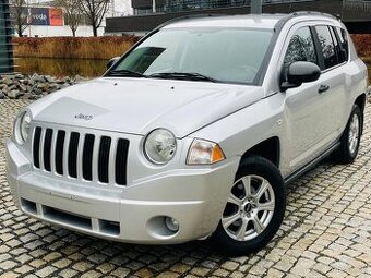 Jeep Compass 2.0D 4x4 MANUÁL SENZORY VÝHŘEV TAŽNÉ ZACHOVALÉ