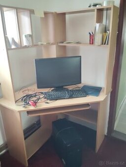 Kompletní počítač stolni