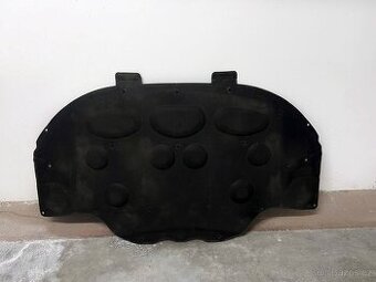 W204 odhlučnění motoru A2046820726 poškozené