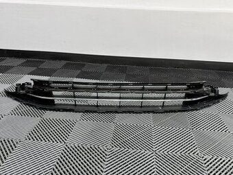 Mřížka pro přední nárazník - středová VW Passat B8 Facelift