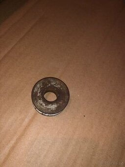 Jawa pérák 250 350 11 12 18 rozpěrka zadního kola