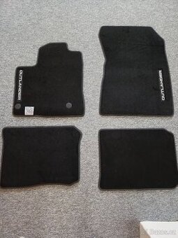 Mitsubishi Outlander koberce