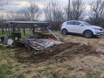 Pronajmu oplocený pozemek Stare město